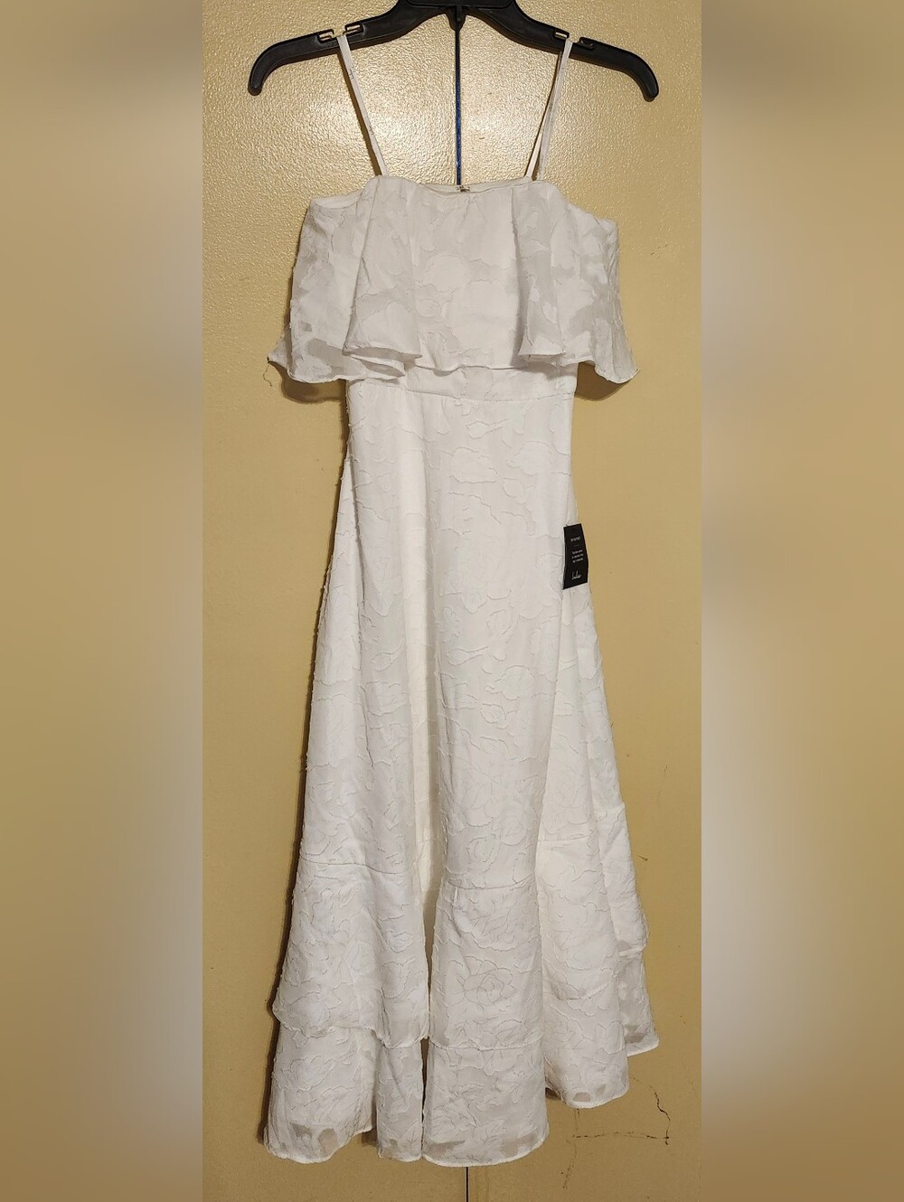 Nwt Lulu's "Love You So Truly" White Burnout Floral Strapless Midi Dress